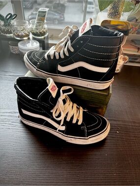 Vans Sk8-Hi Black White High Top Sneakers Classic Skate Shoes Mens 5.5 Womens 7